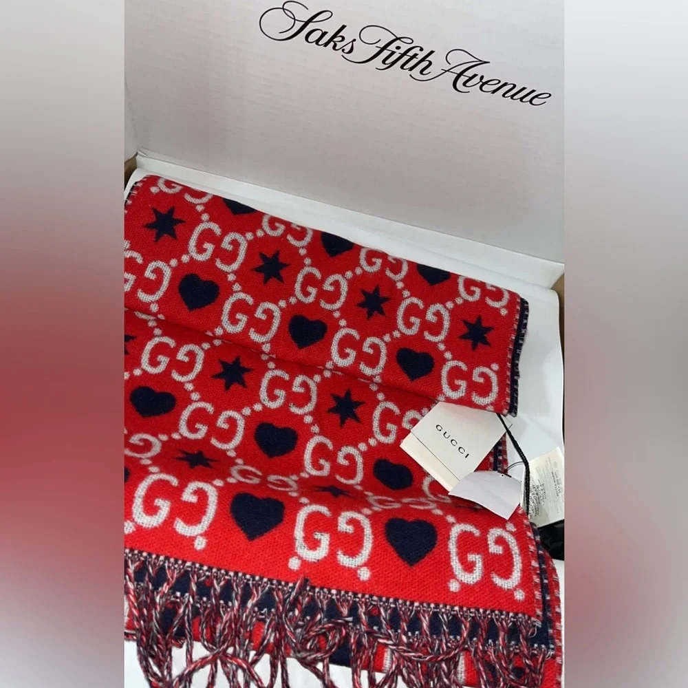 Gucci GG Heart and Stars reversible scarf - Picture 3 of 3